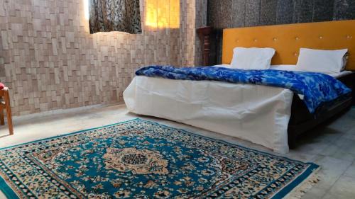 Agra House | Roshan Taj Homestay & Guest House Hostel
