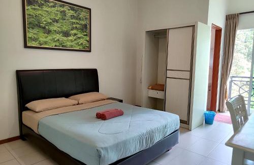 Tanah Rata House | Rovers Inn Guesthouse - Age 11 And Above Only