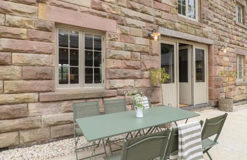 Crich House | Rowan Cottage - Fold Yards