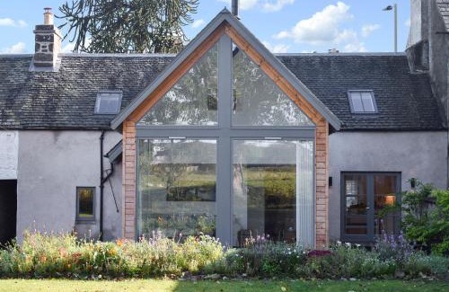 Muthill House | Rowanlea