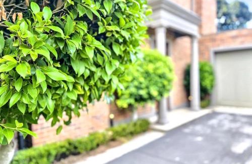 Balwyn House | Rowen Manor House