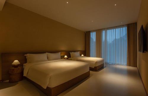 Haitang District Hotel | Roy-Haitang Bay Cdf International Duty Free City Store