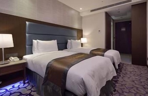 Fengshan District Hotel | Royal Gold Hotel