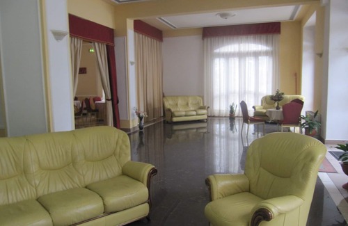 Ospedaletto D'Alpinolo Hotel | Royal Hotel Montevergine
