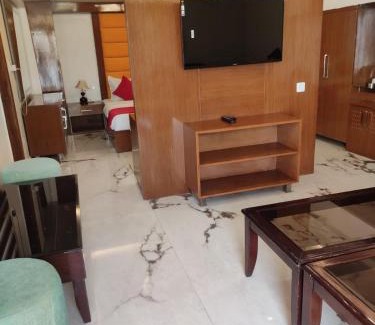 Indirapuram Hotel | Royal Park - Hotels & Resorts