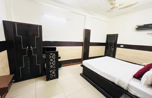 Dhanauli Hotel | Royal Taj view