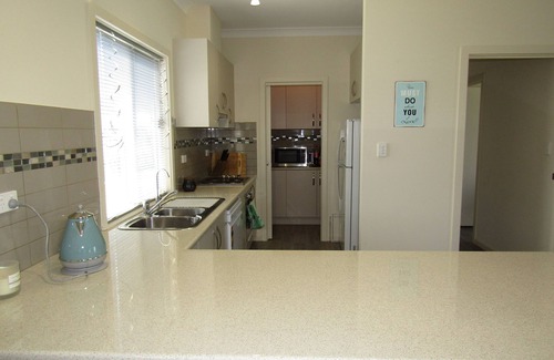 Minlacowie House | Royston Retreat- Lovely 4 bedroom holiday home - Off Peak special!