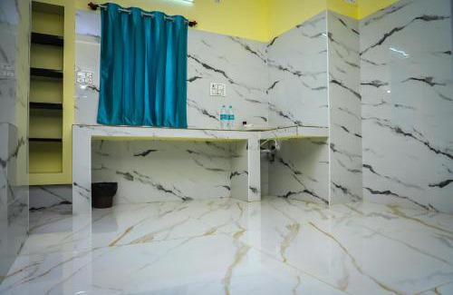 Sholinghur Hotel | RR Residency