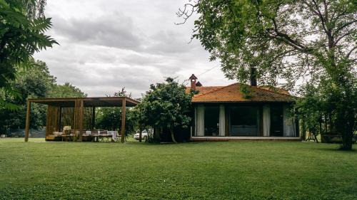 Andrijasevci House | Rudine 41 - Off-Grid Riverside Home