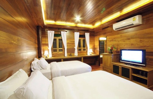 Chang Phueak Hotel | Ruen Come In