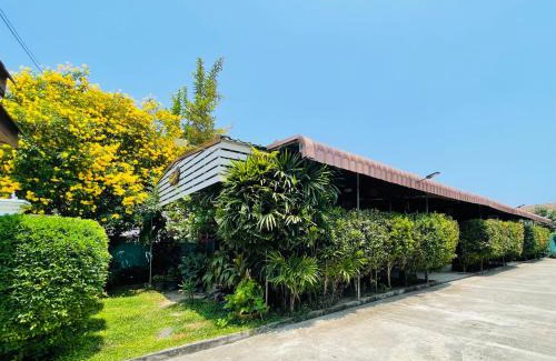 Prachuap Khiri Khan House | Ruen Orathai Resort