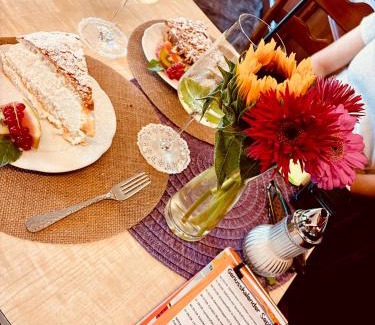 Michelsberg Apartment | Ruhe & Erholung im Grünen! Mediterranes Landhaus-Apartment mit Jacuzzi für bis zu 4 Personen