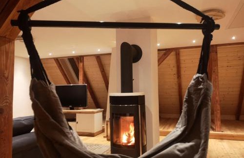 Hohenberg a.d.Eger Apartment | Ruhig gelegene, top moderne Ferienwohnung - Hot Tub und Sauna gegen Aufpreis