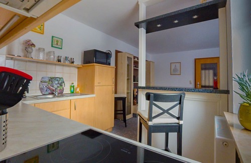 Goes Apartment | Ruhige Ferienwohnung am Wald