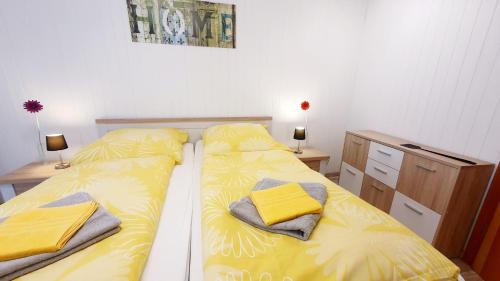 Bad Muskau Apartment | Ruhige Unterkunft im Erdgeschoss ,Nähe Schloss & UNESCO-Geopark, Waldeisenbahn, Natur und Kultur direkt vor der Tür