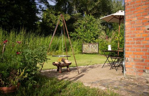 Kloster Tempzin House | Ruhiger Rückzugsort mit Kamin & Garten, für Paare