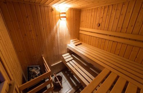 Burggen House | Ruhiges Apartment mit Sauna, Burggen