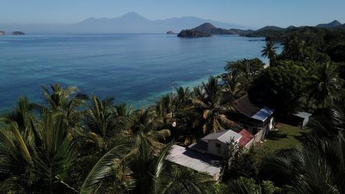 Sumbawa Barat House | Rumah Mana Beach House
