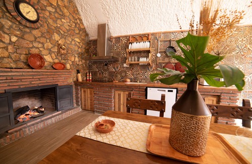Guadix Cottage | Rural accommodation Cave Hotel El Cortijo Gachas