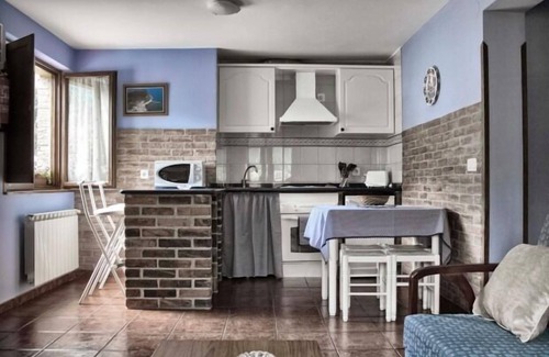 Llano de Con Cottage | Rural apartment Río Tabardín for 2 people