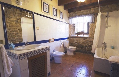 Reocin de los Molinos House | Rural House Pin de Lindas Rural Houses