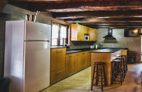 Larraun Cottage | Rural House APEZETXEA Landetxea, Arruitz (Larraun) between 8 to 33 people.