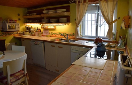 La Toba Cottage | Rural house (full rental) La Mansión de la Toba for 15 people