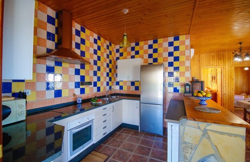 Almayate Bajo Cottage | Rural house with private pool and views in La Costa del Sol 1.5km from the beach