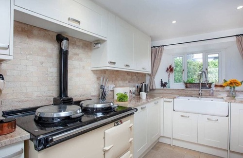 Clearbrook Cottage | Rural tranquility in the heart of Dartmoor with hot tub, valley views, walks.