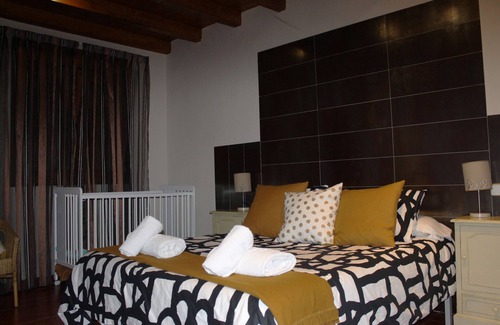 Pinar de Navares Cottage | Rural villa in urbanisation close to Ávila