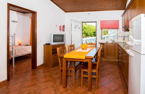 Monte Raposo Cottage | Rural villa with pool 10 minutes from the beach