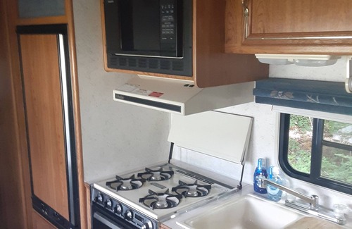 Barryton RV Rental | Russell's Roost Camping , Boating, Fishing ON Martiny Chain of Lakes.