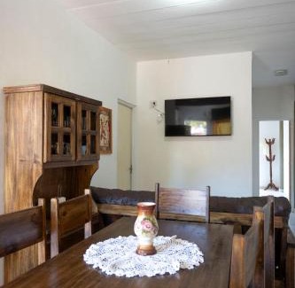 Bella Vista Apartment | Rustic Apart