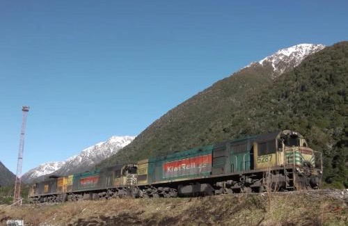 Otira House | Rustic, Basic Cosy Alpine Hut, in the middle of the Mountains
