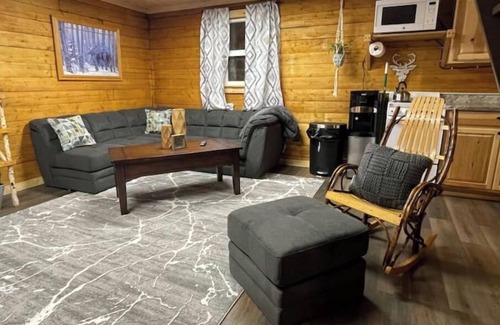 Fairbanks Cabin | Rustic Cabin at 17.5 Chena Hot Springs Rd.