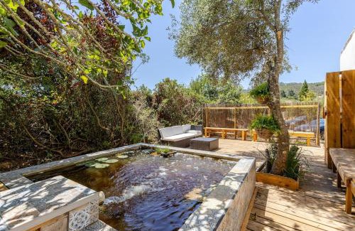 Barranco da Vaca House | Rustic cabin with pond and deck