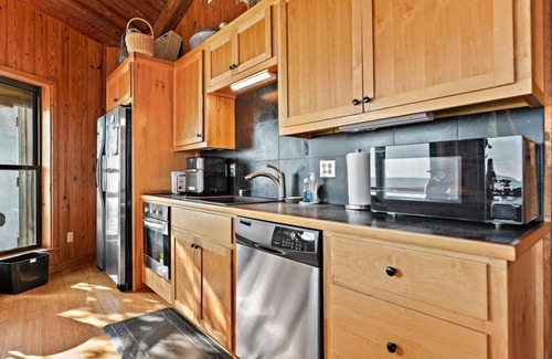 Ocean Springs House | Rustic Retreat | Beach View