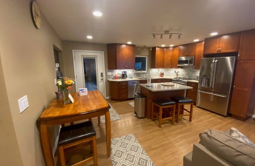 Abbott Loop House | Rustic retreat with modern conveniences and great view