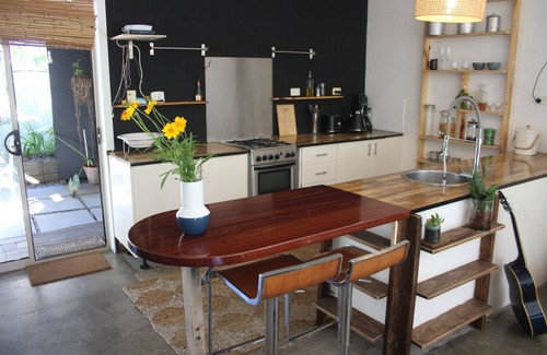 Iluka Apartment | Rustic romantic studio. The closest accommodation to Frazers Reef beach.