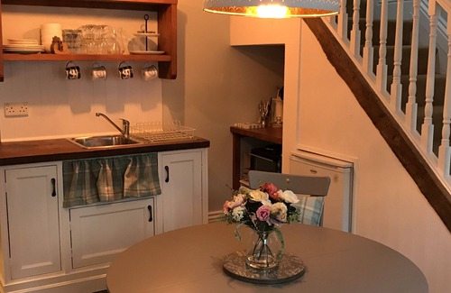 Kilkea House | Rustic Stable Barn Riverside Retreat