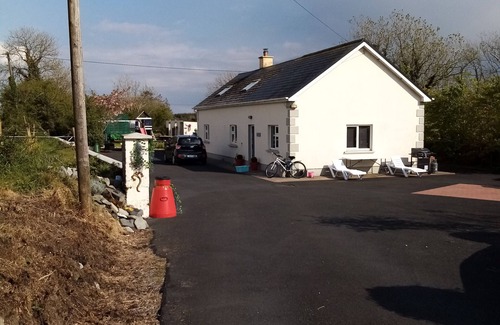 Shanavooneen House | Ryder Cup accomm, taxi included in price for all needs in beautiful surroundings