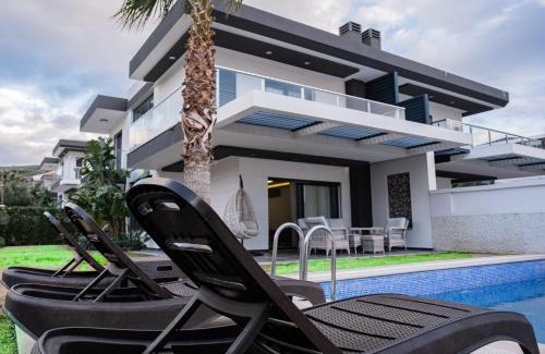 Cesme Villa | Süper villa havuzlu