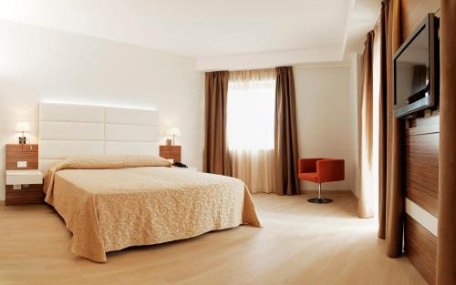 San Giovanni Teatino Hotel | S Hotel