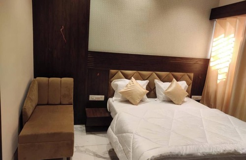 Chhabra Hotel | S.K. Plaza Hotel