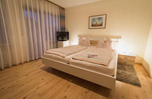 Bad Bocklet House | Saaletal Pension & Ferienwohnungen