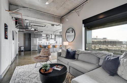 Warehouse District Apartment | Sable 701 - Luxury Two Story Loft