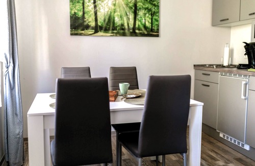 Großengottern Apartment | Sacher´s Quartiere - modern, close to Hainich, Unstrut cycle path and city trips