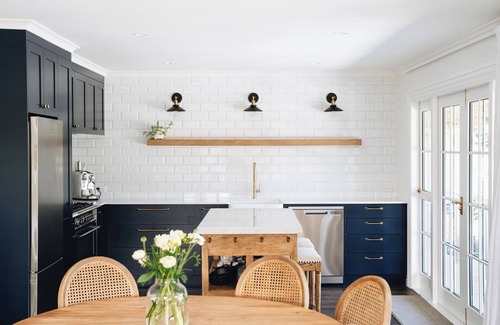 Ashhurst House | SaddleHills, absolute luxury with rustic charm, instantly & comfortably at home