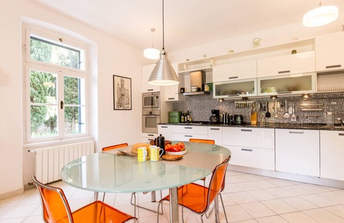 Cavtat Villa | Safe Family Villa. Sea Views, Walled Garden, Pool Jacuzzi, Badminton TableTennis