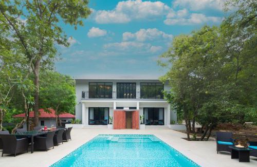 Alibaug Villa | SaffronStays Arabella